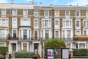3 bed flat in Kensington , Holland Road, W148BE